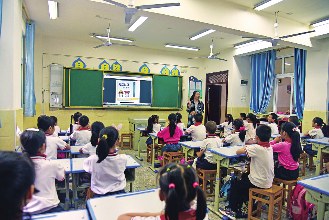 【光盘行动】小学生课堂学“节粮”