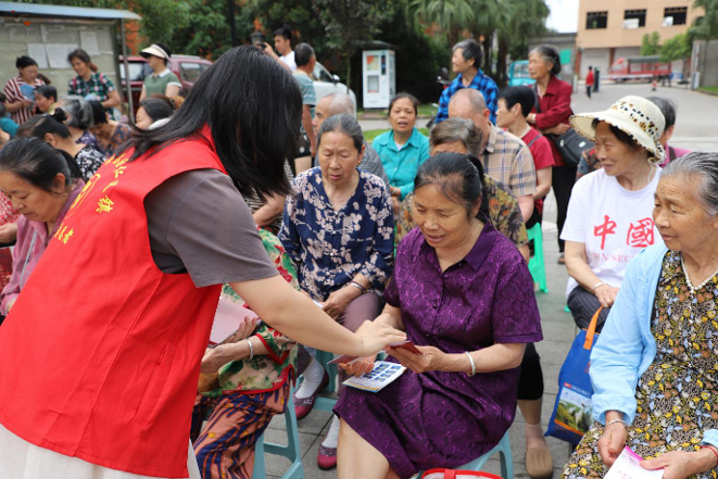 仁义镇鹿子村：道德评议会“评”出身边榜样 文明新风润乡邻