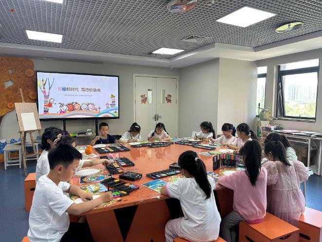 彩绘新时代 笃行价值观