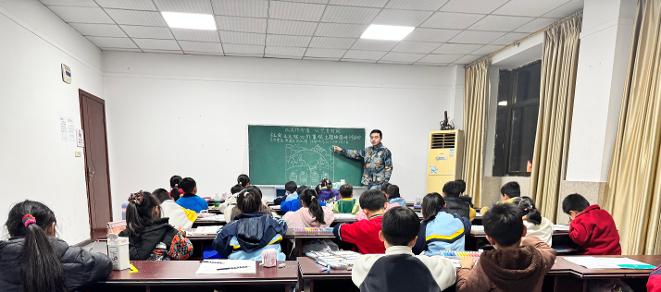 以美传价值   以艺育新风 