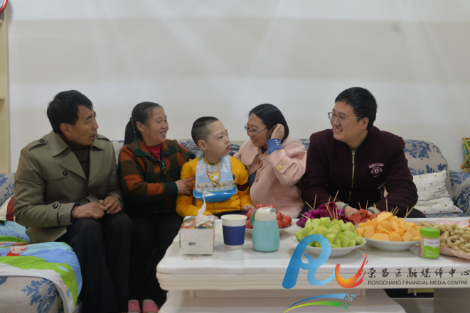 【文明家庭】刘秀红家庭：夫妻同心8年坚守 为患病孩子撑起“一片天”
